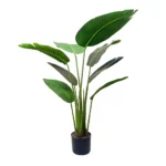 Palmera artificial decorativa para espacios amplios y luminosos